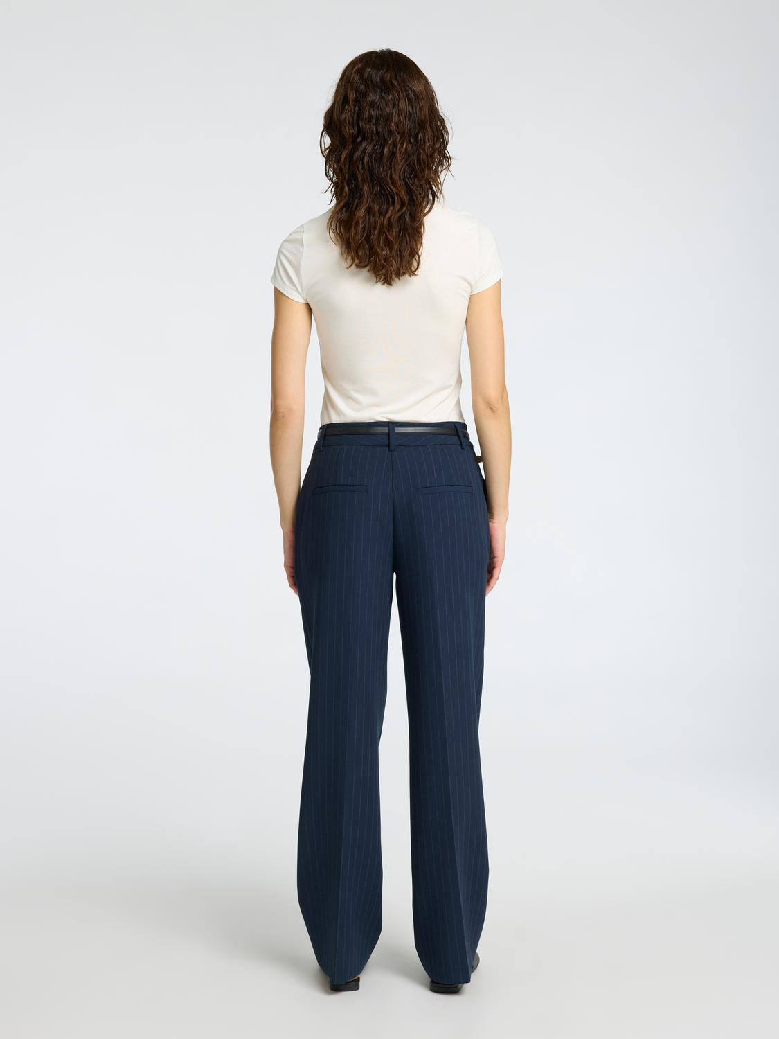 model_shot-detail